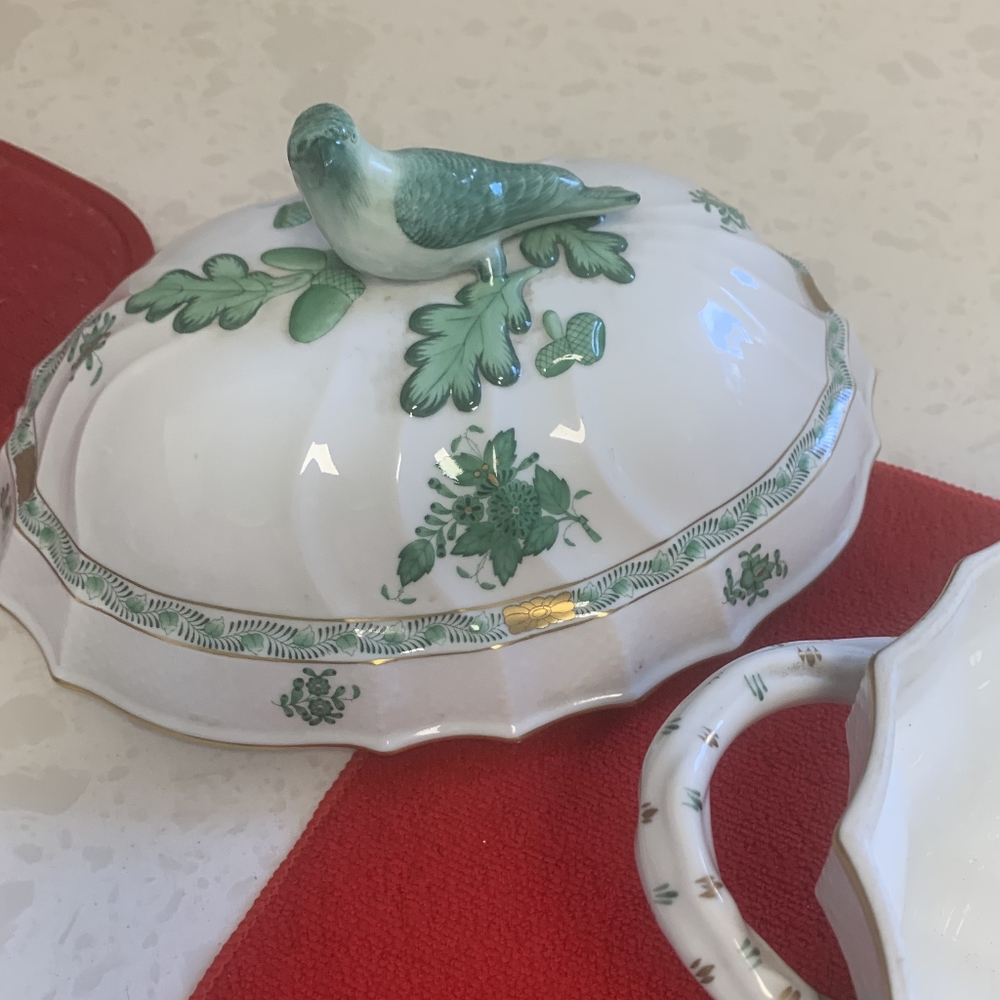 Herend White Handpainted W/ 14KT Gold Serving Tureen With Ornate Bird & Flowers - Picture 10 of 12